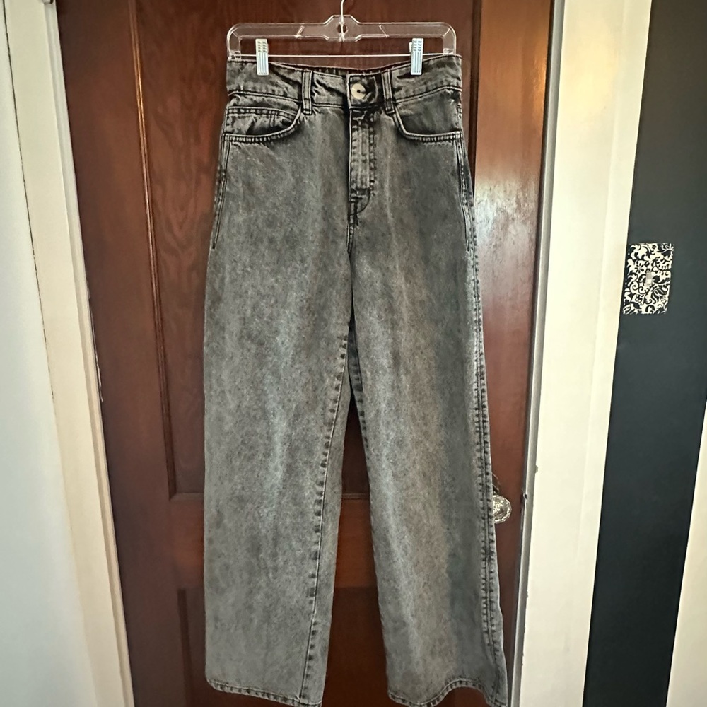 Zara Woman’s Washed Gray Wide Leg Jeans